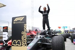 Lewis Hamilton da positivo para Covid-19